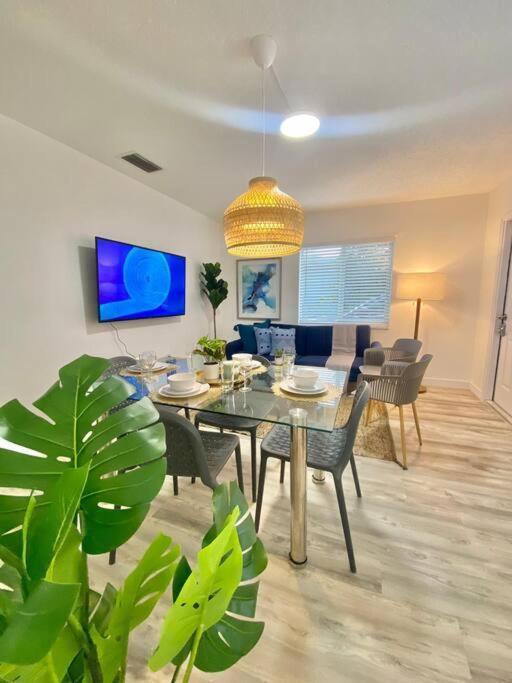 Beautiful & Relax Family House 2/1- Free Parking Villa Miami Eksteriør billede