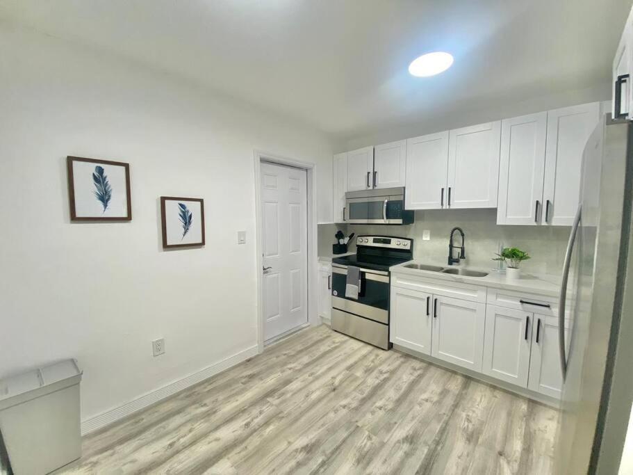 Beautiful & Relax Family House 2/1- Free Parking Villa Miami Eksteriør billede