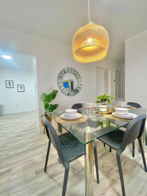Beautiful & Relax Family House 2/1- Free Parking Villa Miami Eksteriør billede