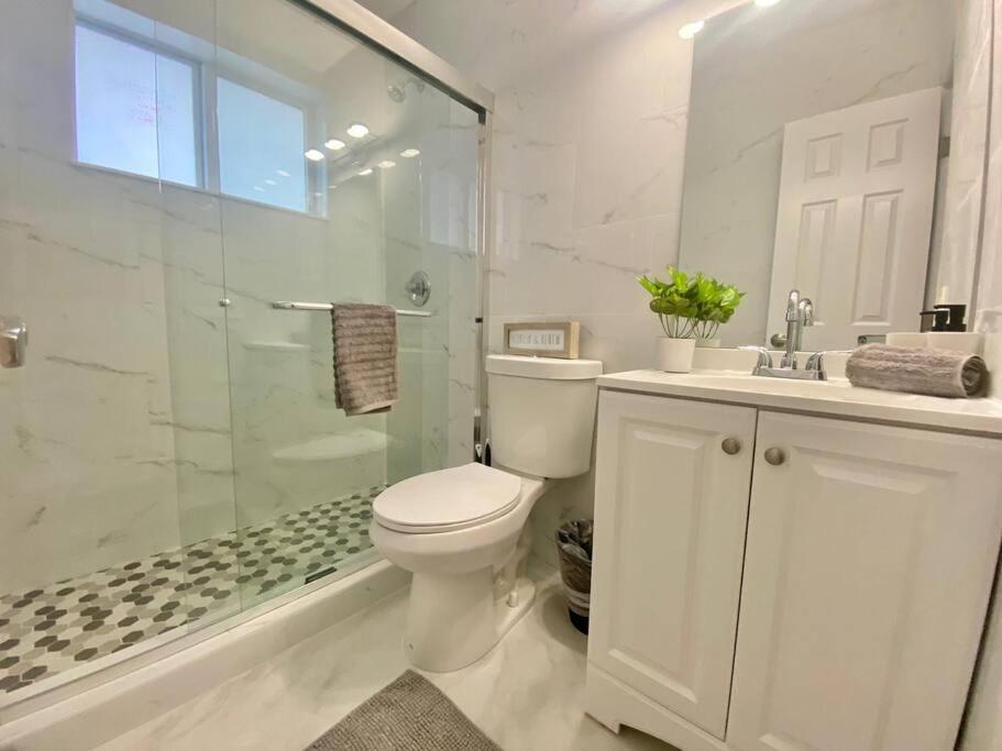 Beautiful & Relax Family House 2/1- Free Parking Villa Miami Eksteriør billede